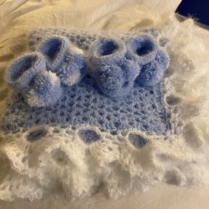 Nostalgic wrap blue baby afghan and booties